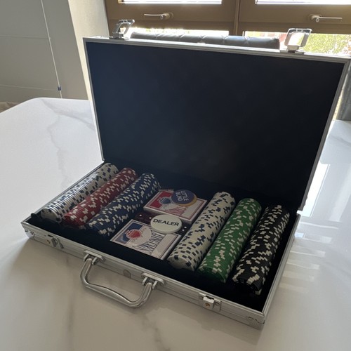 300 piece casino poker chip - casino,