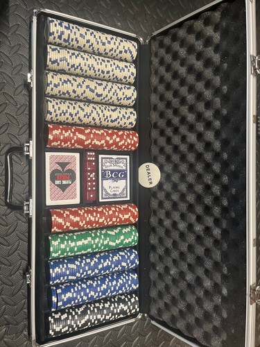Poker set with case