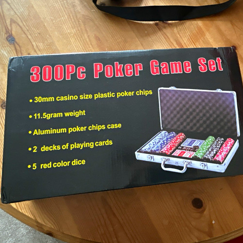300 chip casino poker set - 300,
